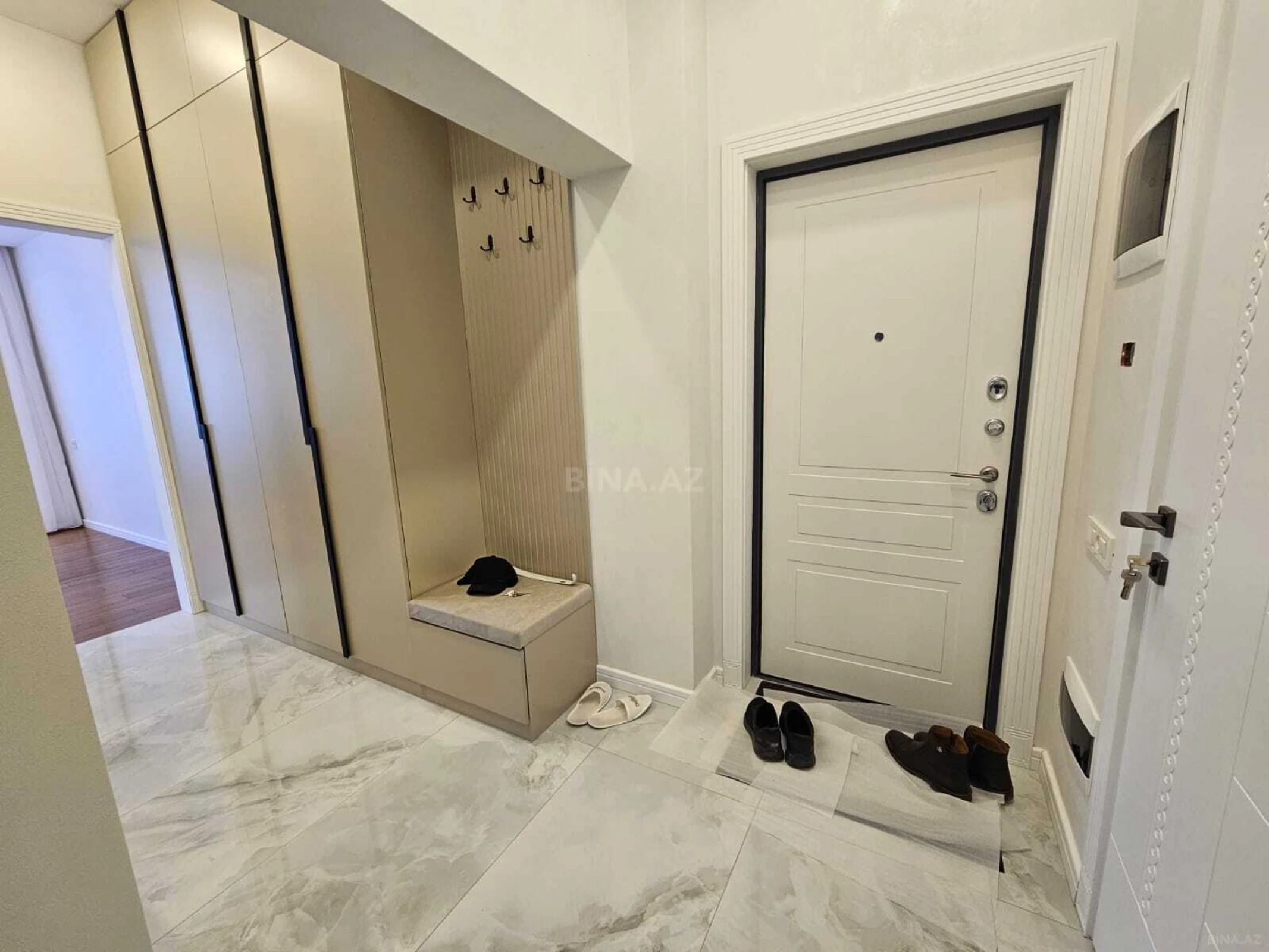 Kirayə verilir 2 otaqlı mənzil 78 m²