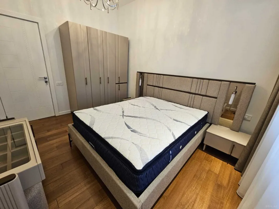 Kirayə verilir 2 otaqlı mənzil 78 m²