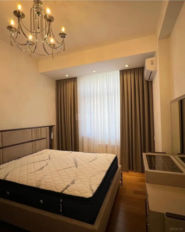 Kirayə verilir 2 otaqlı mənzil 78 m²