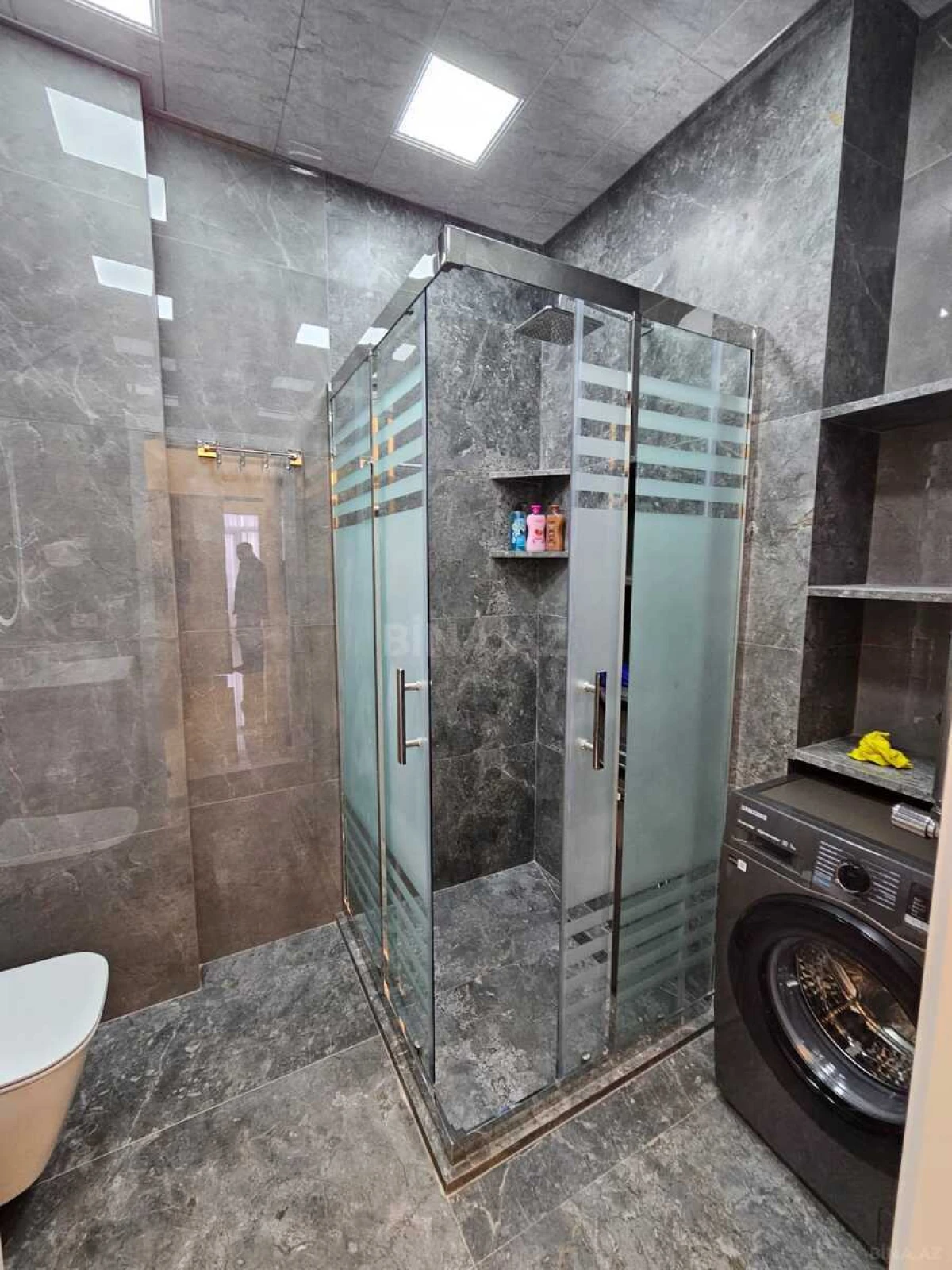 Kirayə verilir 2 otaqlı mənzil 78 m²