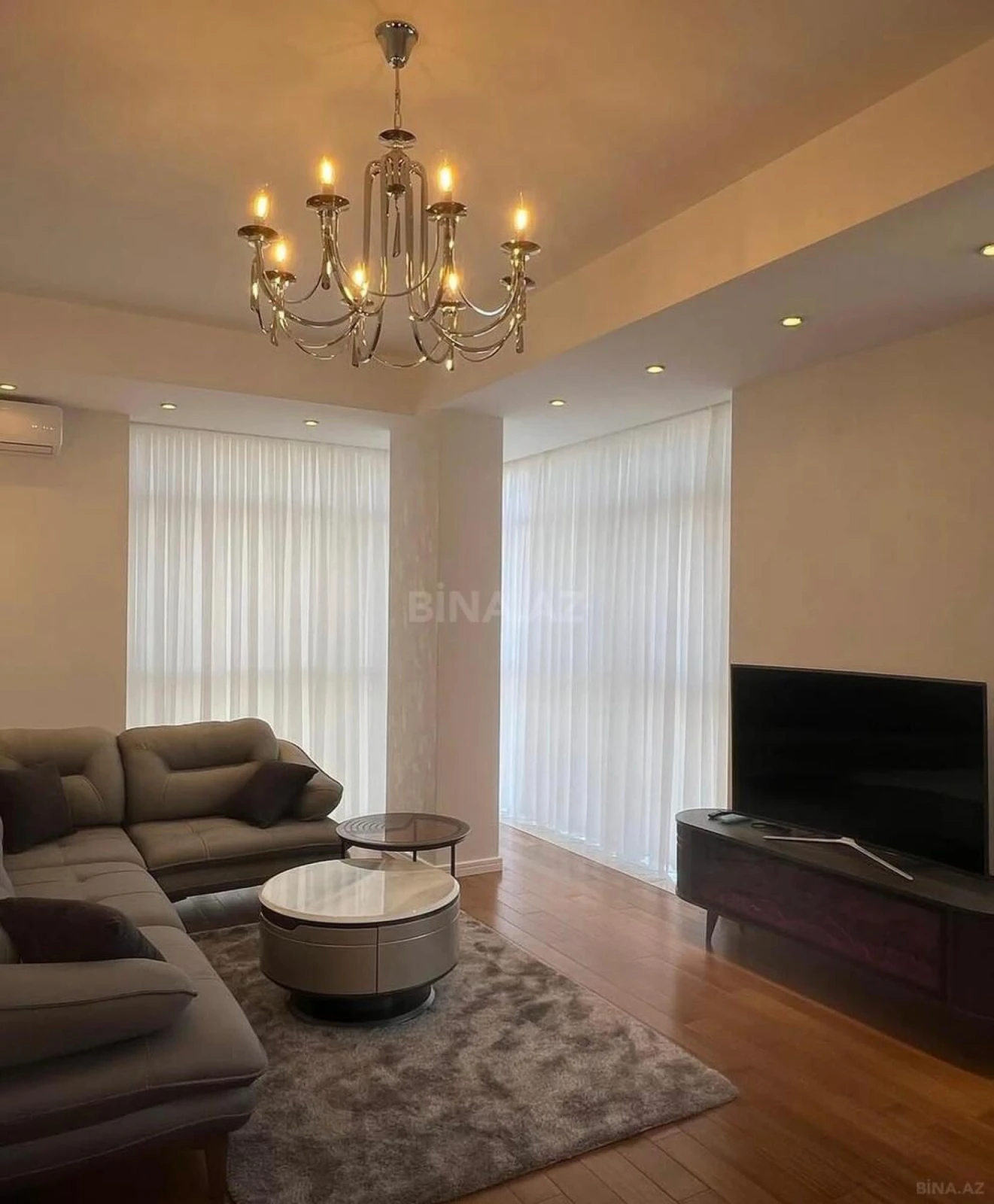 Kirayə verilir 2 otaqlı mənzil 78 m²