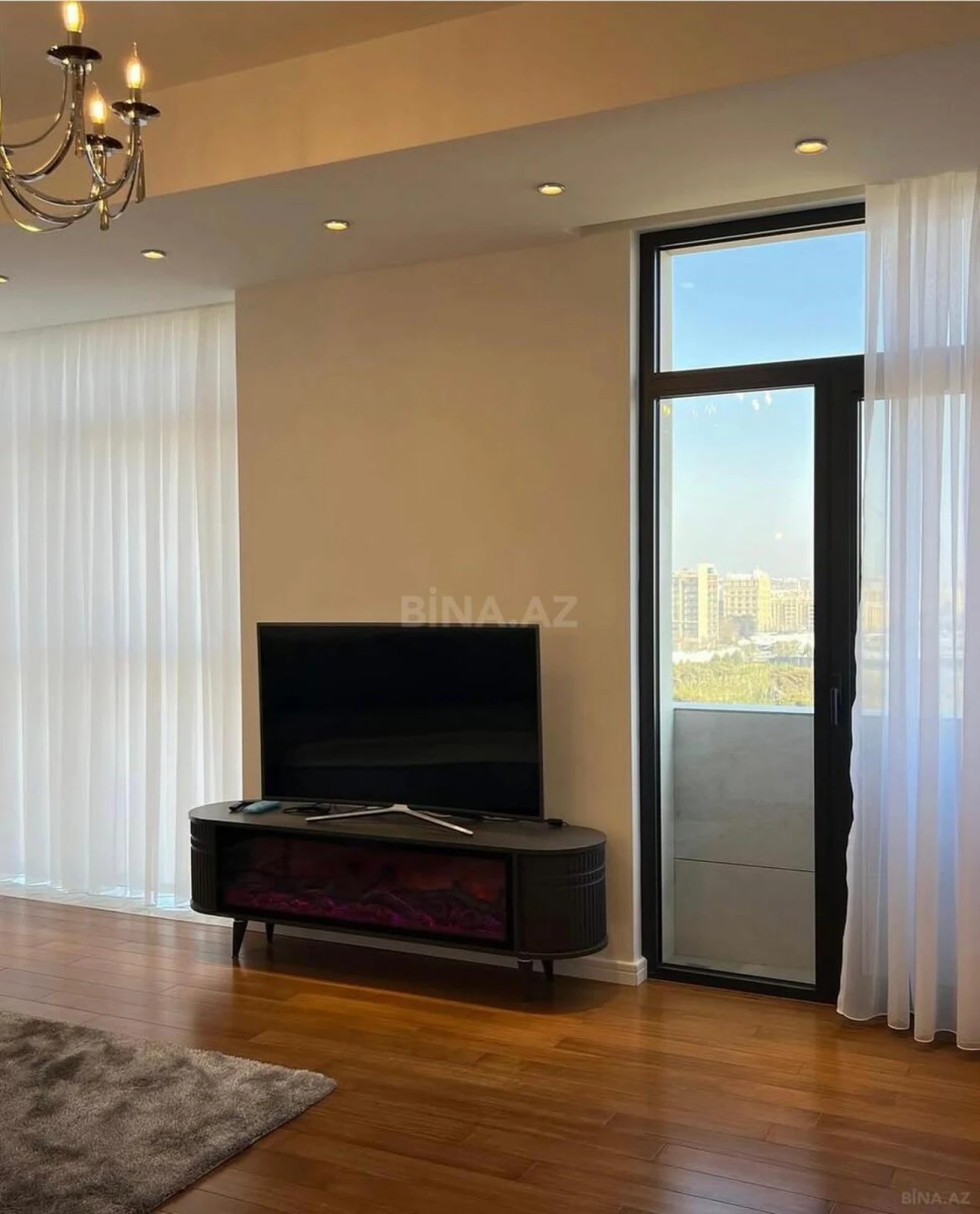 Kirayə verilir 2 otaqlı mənzil 78 m²