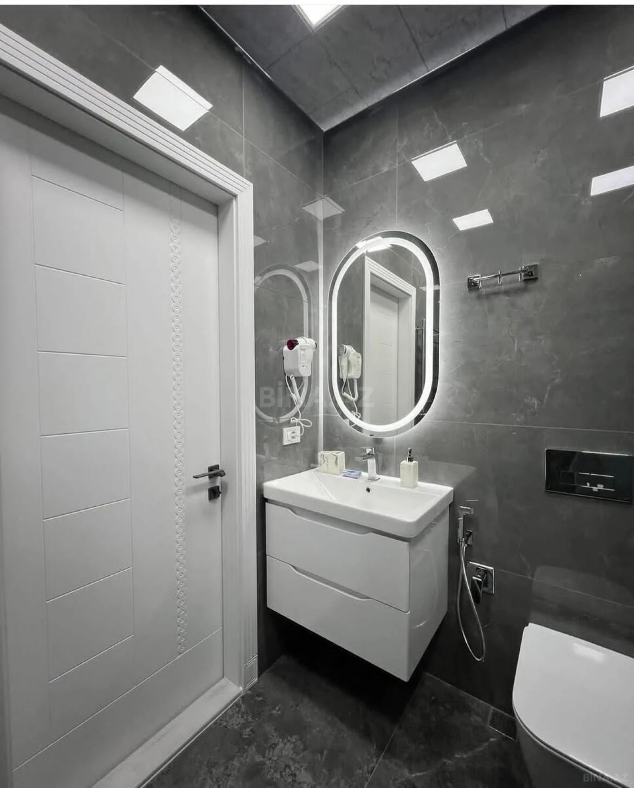 Kirayə verilir 2 otaqlı mənzil 78 m²