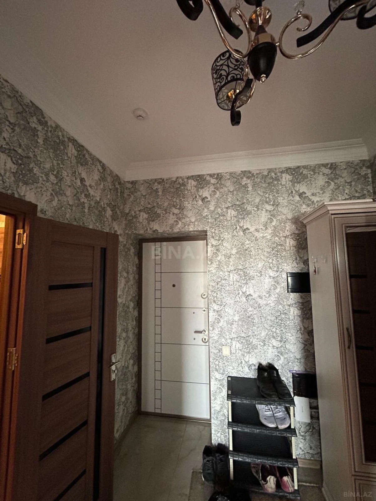 Kirayə verilir 2 otaqlı mənzil 66 m²