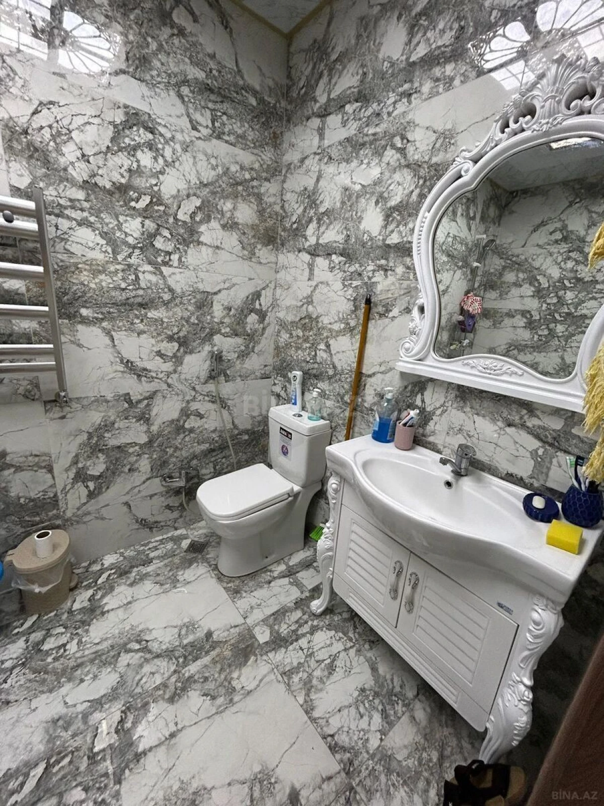 Kirayə verilir 2 otaqlı mənzil 66 m²