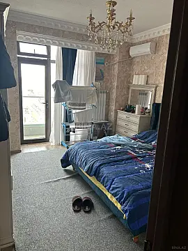 Kirayə verilir 2 otaqlı mənzil 66 m²