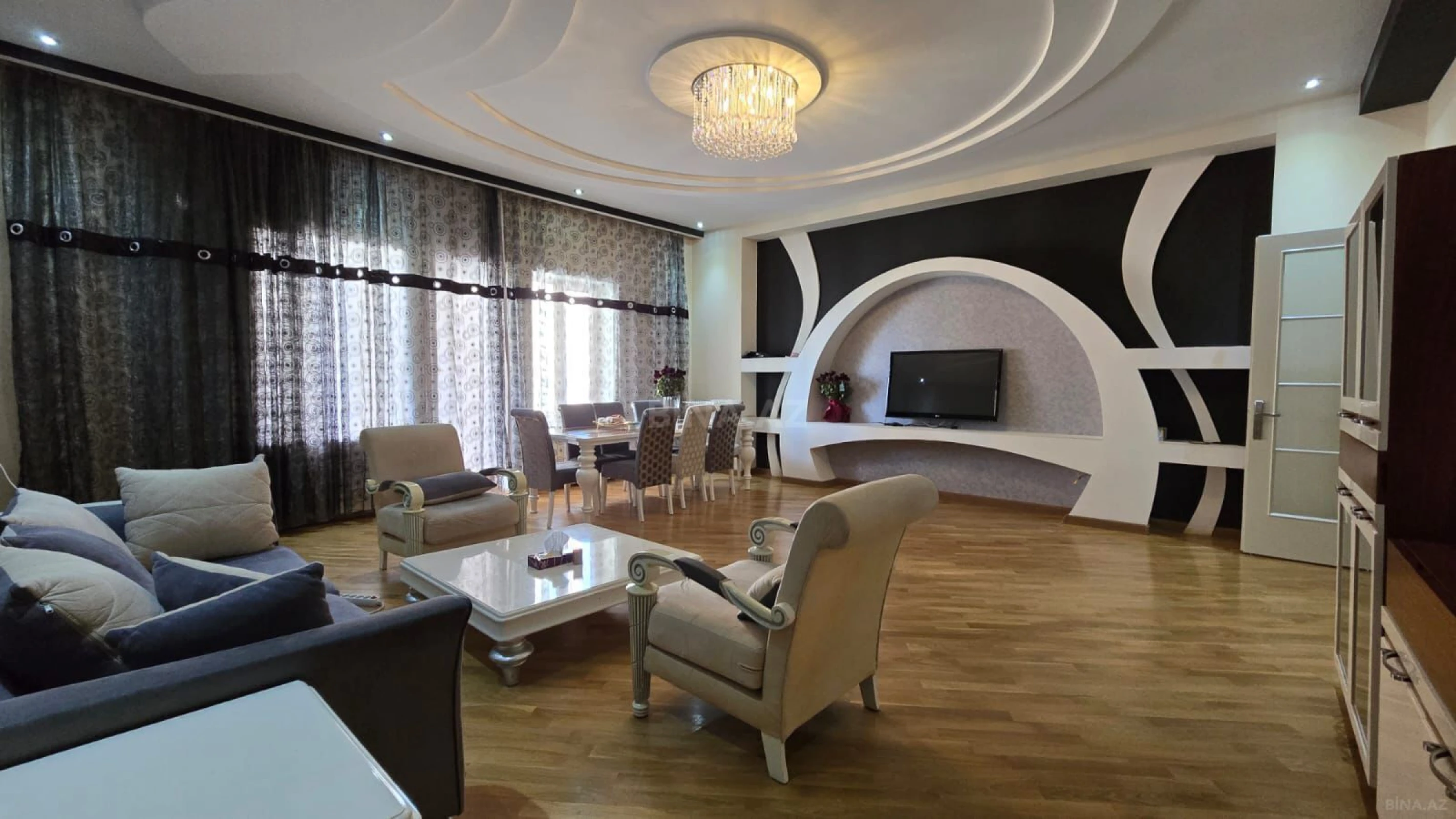 Satılır 3 otaqlı mənzil 162 m²