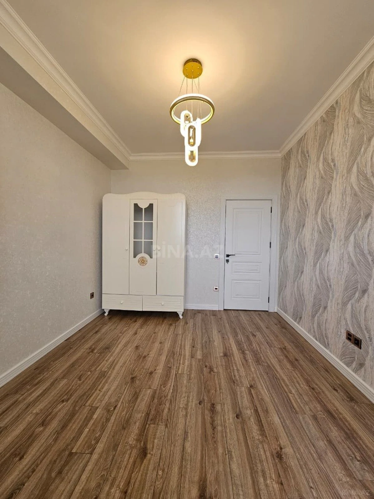 Satılır 3 otaqlı mənzil 74 m²