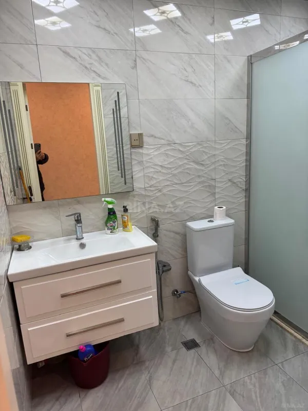 Kirayə verilir 2 otaqlı mənzil 94 m²