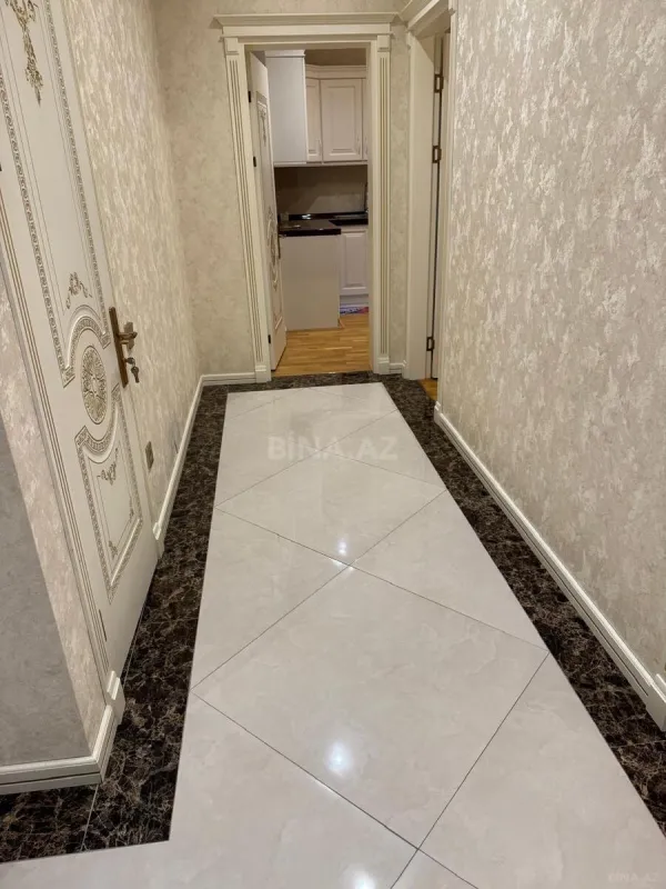 Kirayə verilir 2 otaqlı mənzil 94 m²