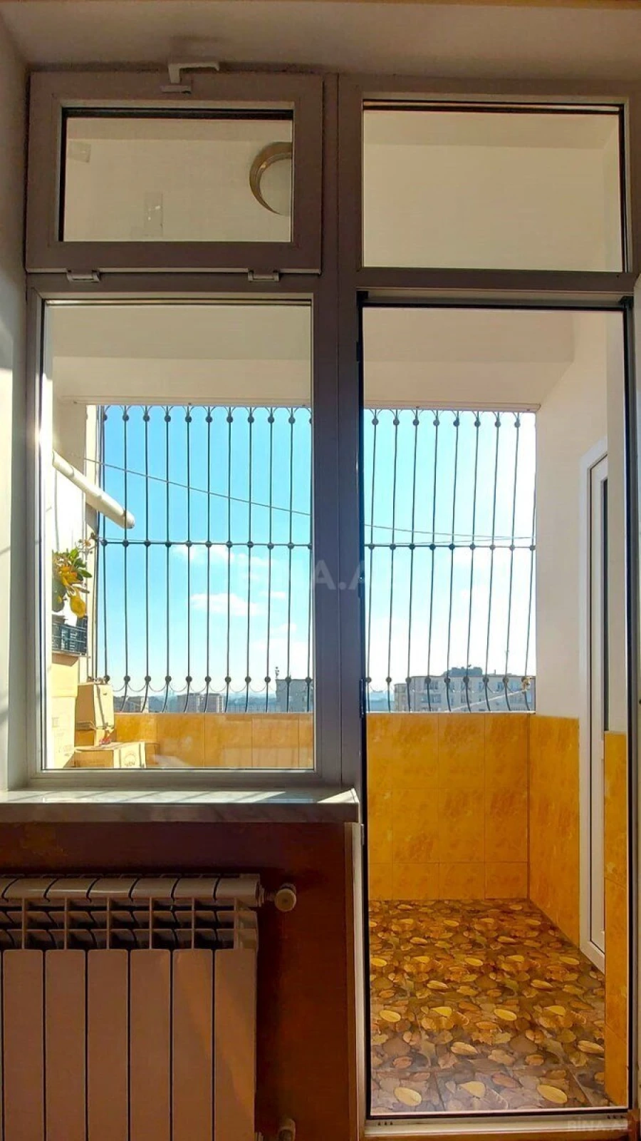 Satılır 2 otaqlı mənzil 65 m²