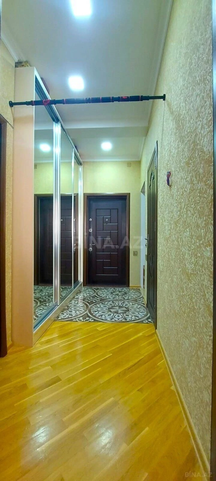 Satılır 2 otaqlı mənzil 65 m²