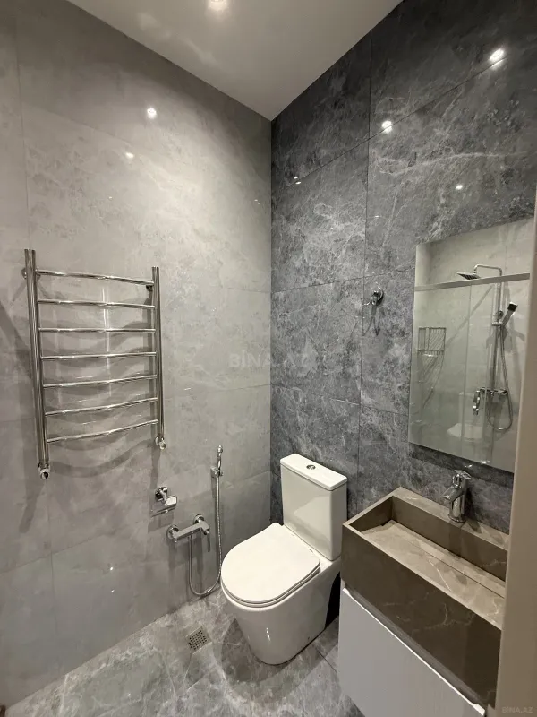 Satılır 3 otaqlı mənzil 128 m²