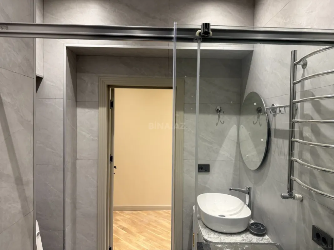 Satılır 3 otaqlı mənzil 128 m²