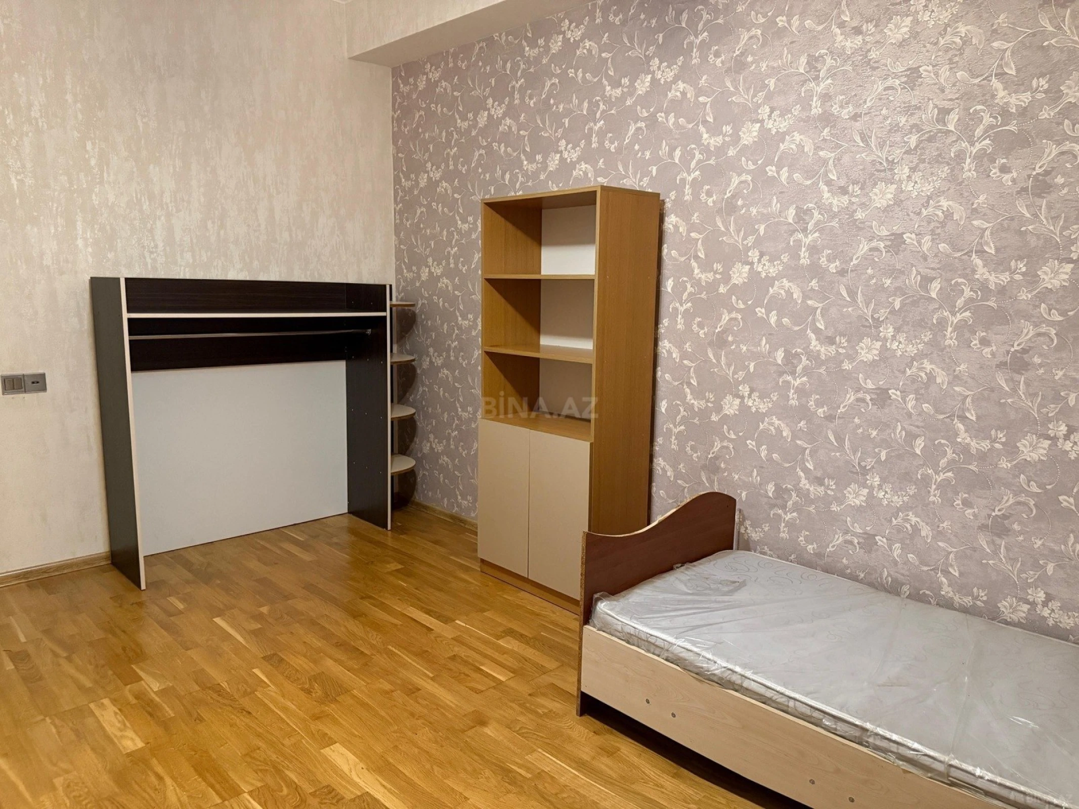 Kirayə verilir 3 otaqlı mənzil 120 m²