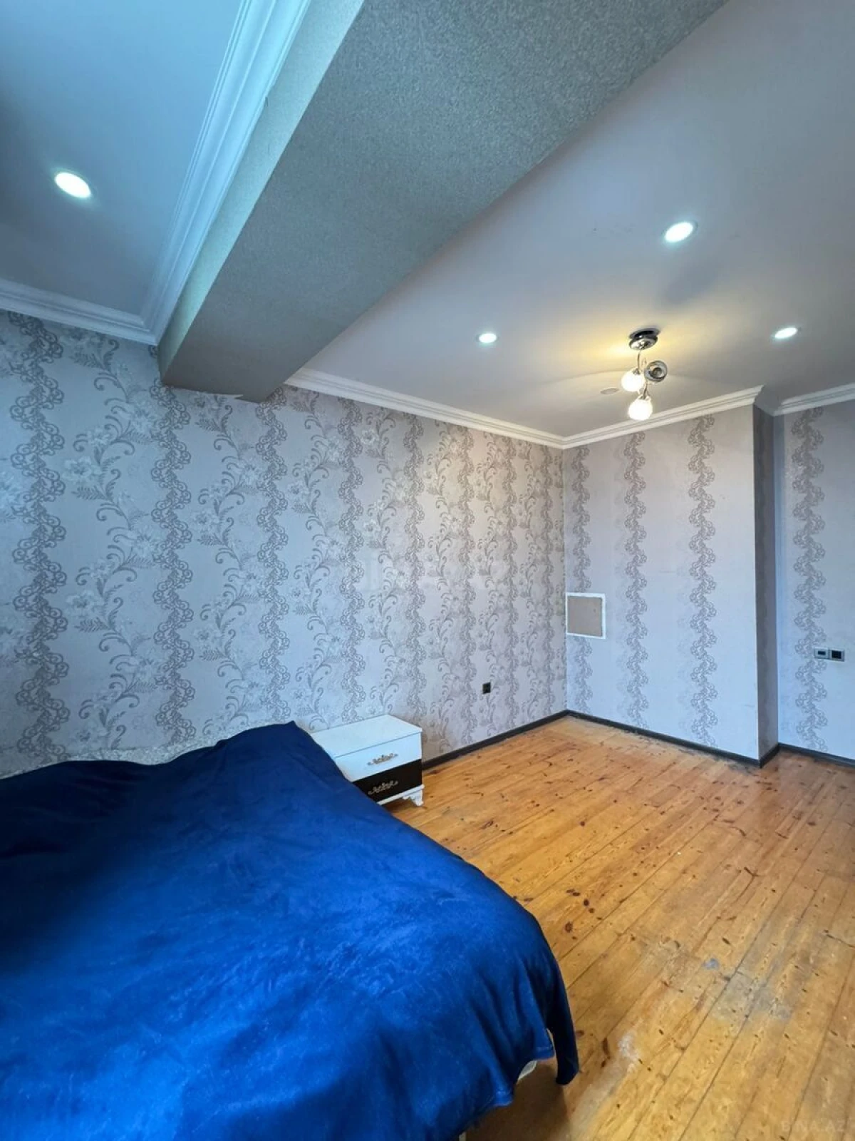 Satılır 2 otaqlı mənzil 60 m²