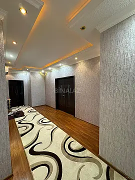 Satılır 4 otaqlı mənzil 200 m²