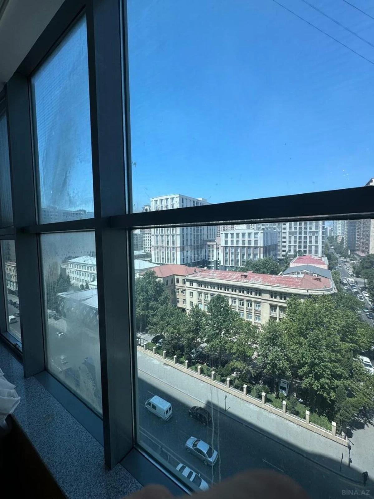 Satılır 4 otaqlı mənzil 200 m²