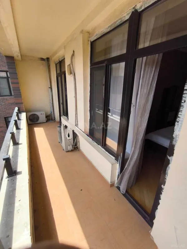 Kirayə verilir 3 otaqlı mənzil 148 m²