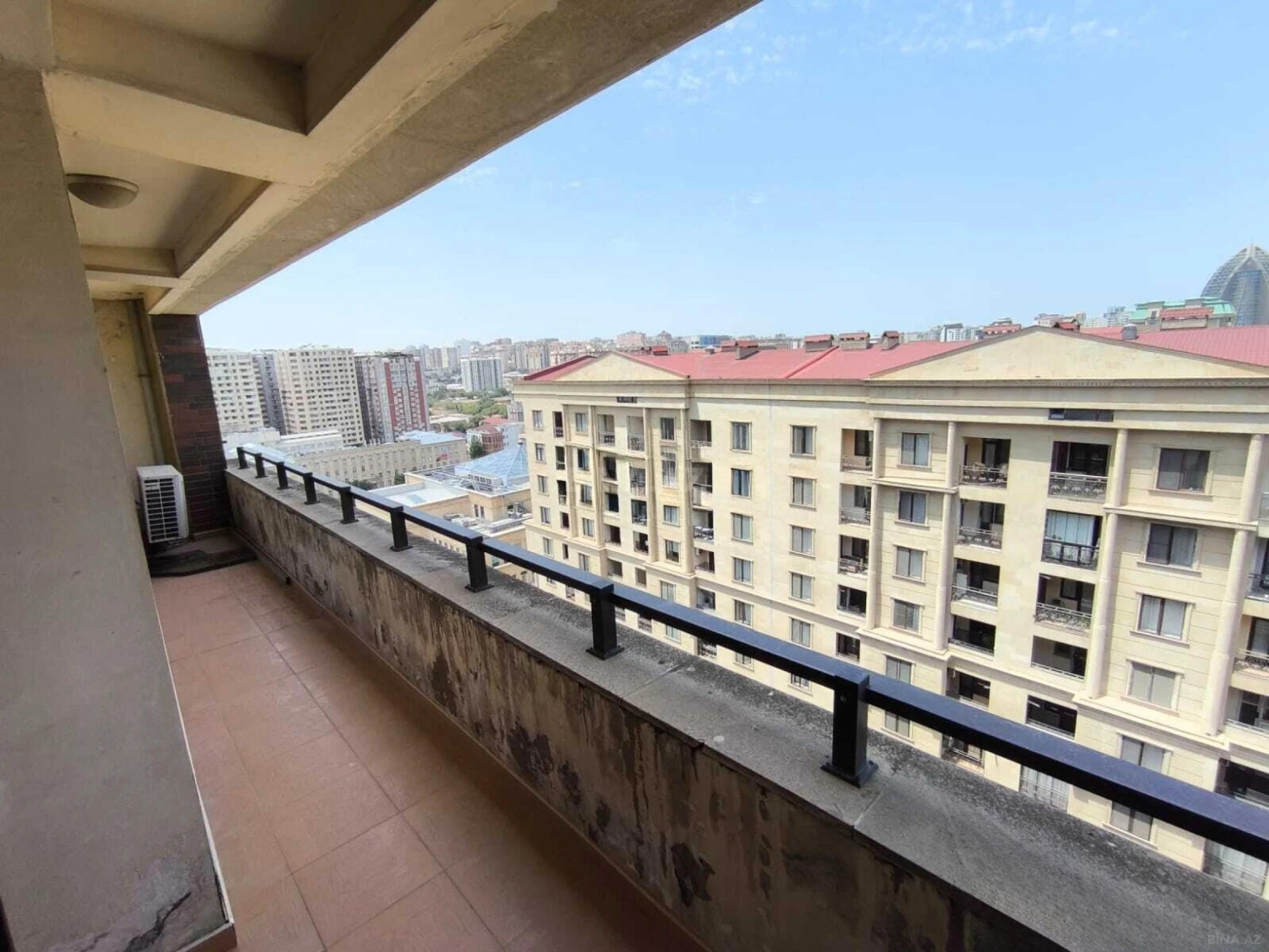 Kirayə verilir 3 otaqlı mənzil 148 m²