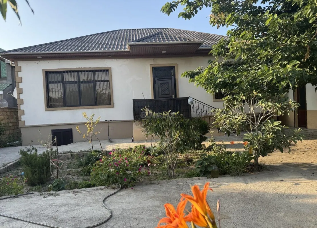 Satılır 4 otaqlı həyət evi 145 m²