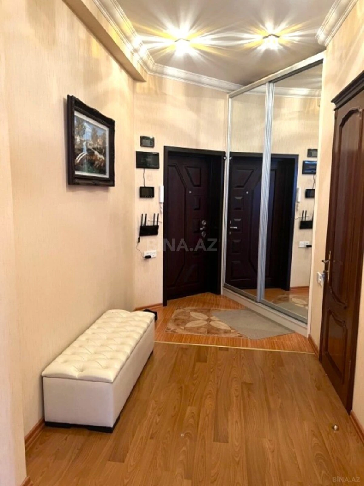 Satılır 3 otaqlı mənzil 115 m²