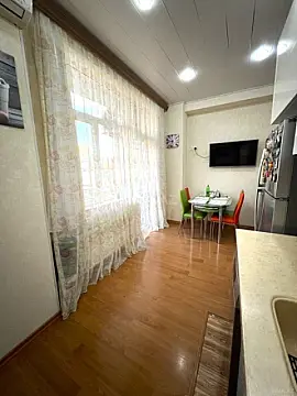 Satılır 3 otaqlı mənzil 115 m²
