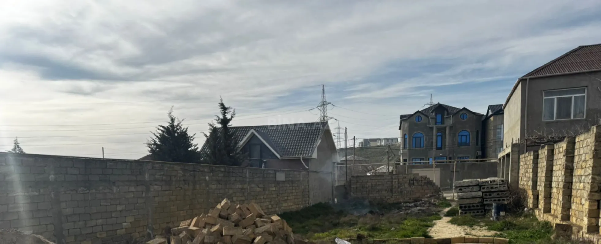 Satılır torpaq sahəsi 2 m²