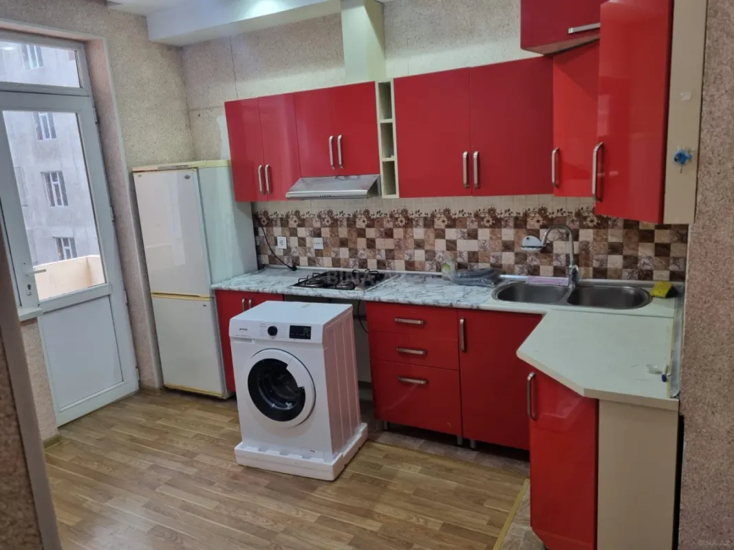 Kirayə verilir 2 otaqlı mənzil 80 m²