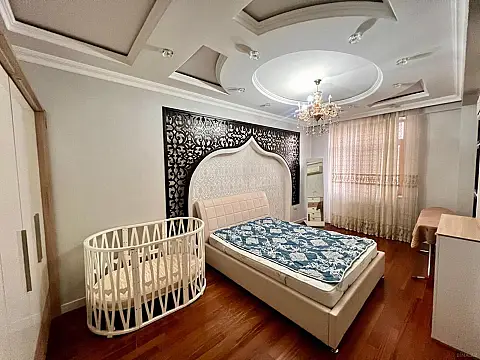 Satılır 2 otaqlı mənzil 86 m²