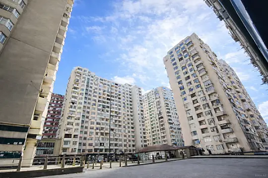 Satılır 2 otaqlı mənzil 52 m² — Bakı, Həzi Aslanov qəs. 2 otaq 52.00 m²