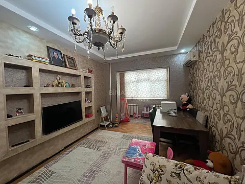 Satılır 3 otaqlı mənzil 70 m² — Bakı, Həzi Aslanov qəs. 3 otaq 70.00 m²