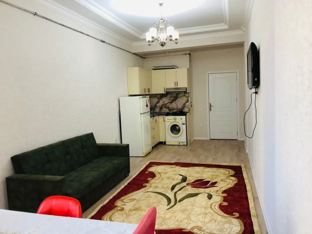 Kirayə verilir 2 otaqlı mənzil 80 m²