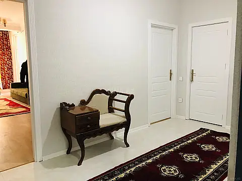 Kirayə verilir 2 otaqlı mənzil 80 m²