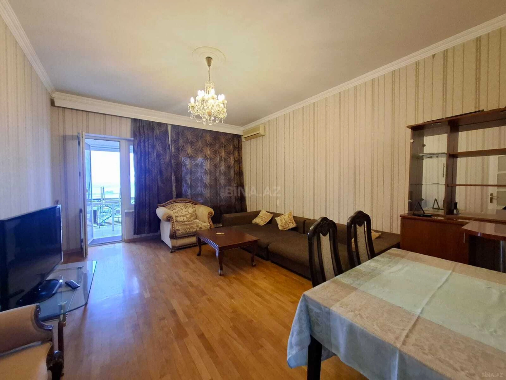 Kirayə verilir 2 otaqlı mənzil 85 m²