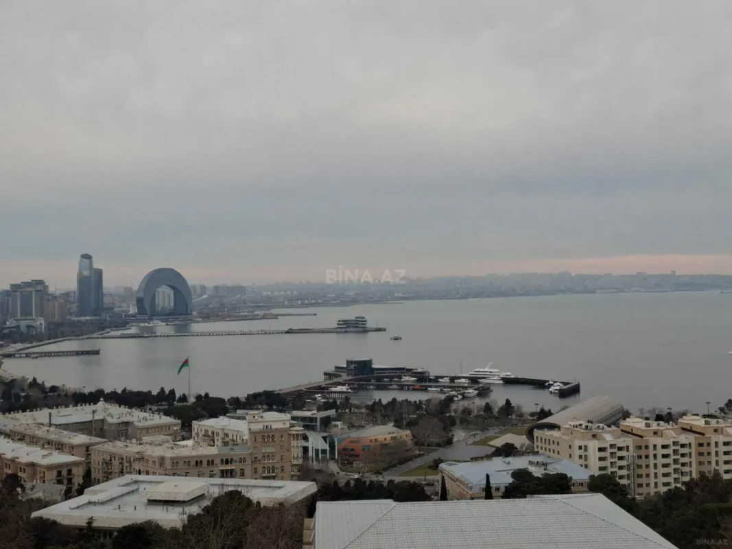 Kirayə verilir 2 otaqlı mənzil 85 m²