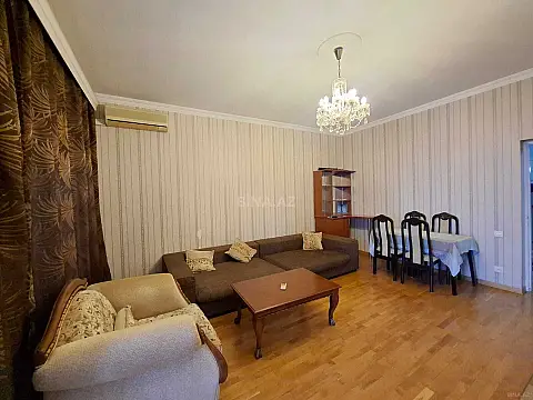 Kirayə verilir 2 otaqlı mənzil 85 m²