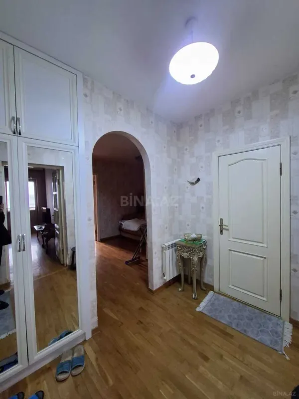 Kirayə verilir 2 otaqlı mənzil 85 m²
