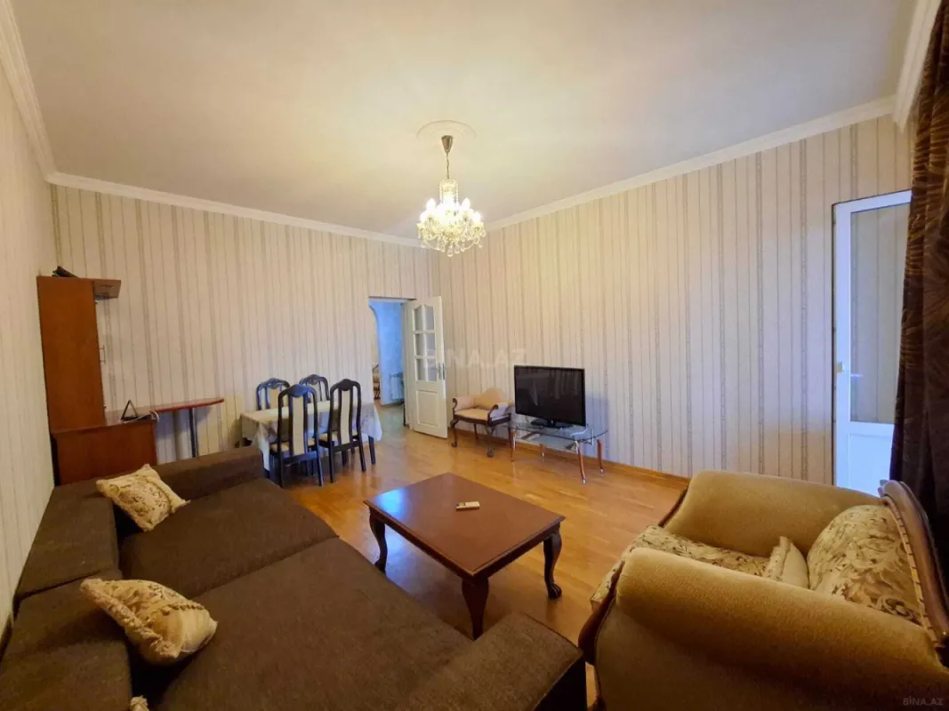 Kirayə verilir 2 otaqlı mənzil 85 m²
