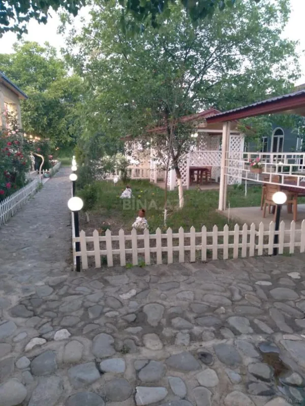 Satılır obyekt 350 m²