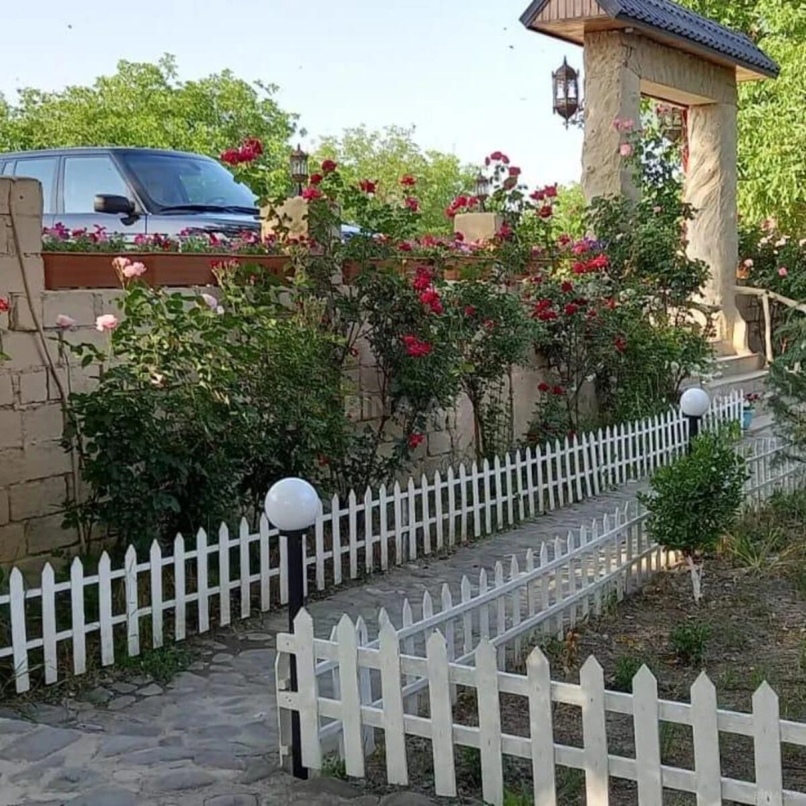 Satılır obyekt 350 m²