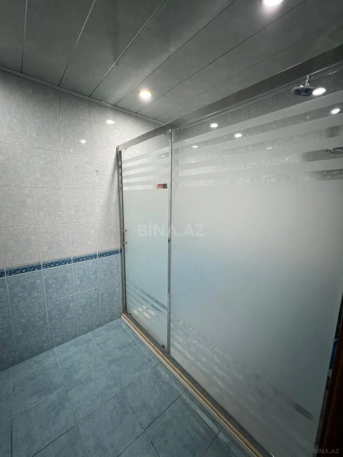 Satılır 3 otaqlı mənzil 107 m²