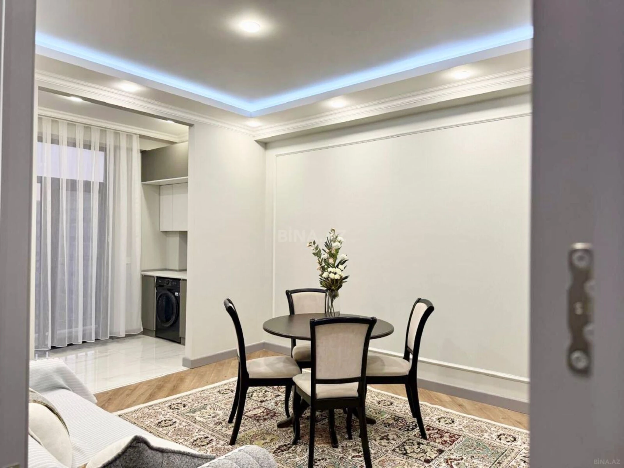 Kirayə verilir 2 otaqlı mənzil 60 m²