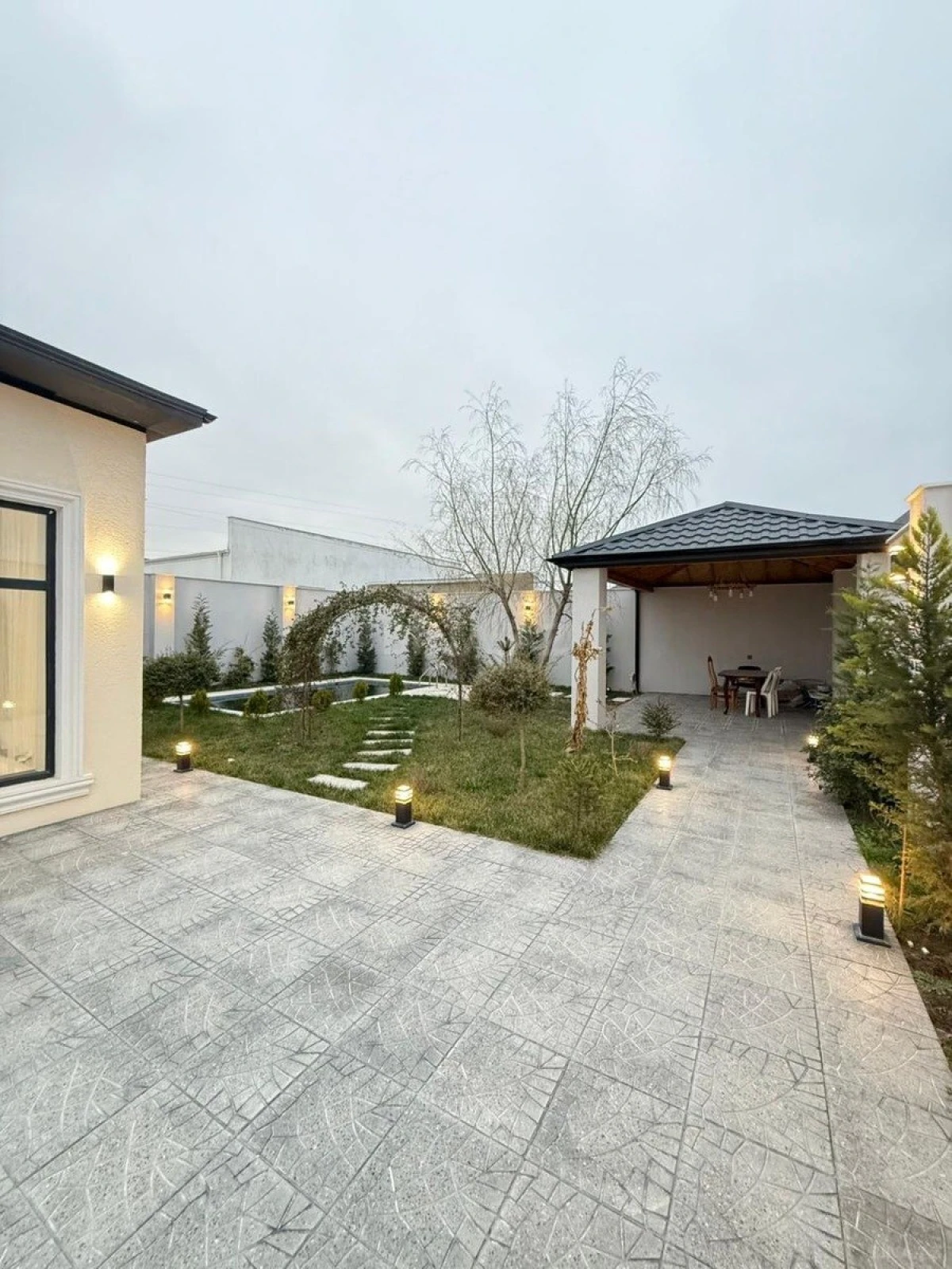 Satılır 4 otaqlı həyət evi 150 m²