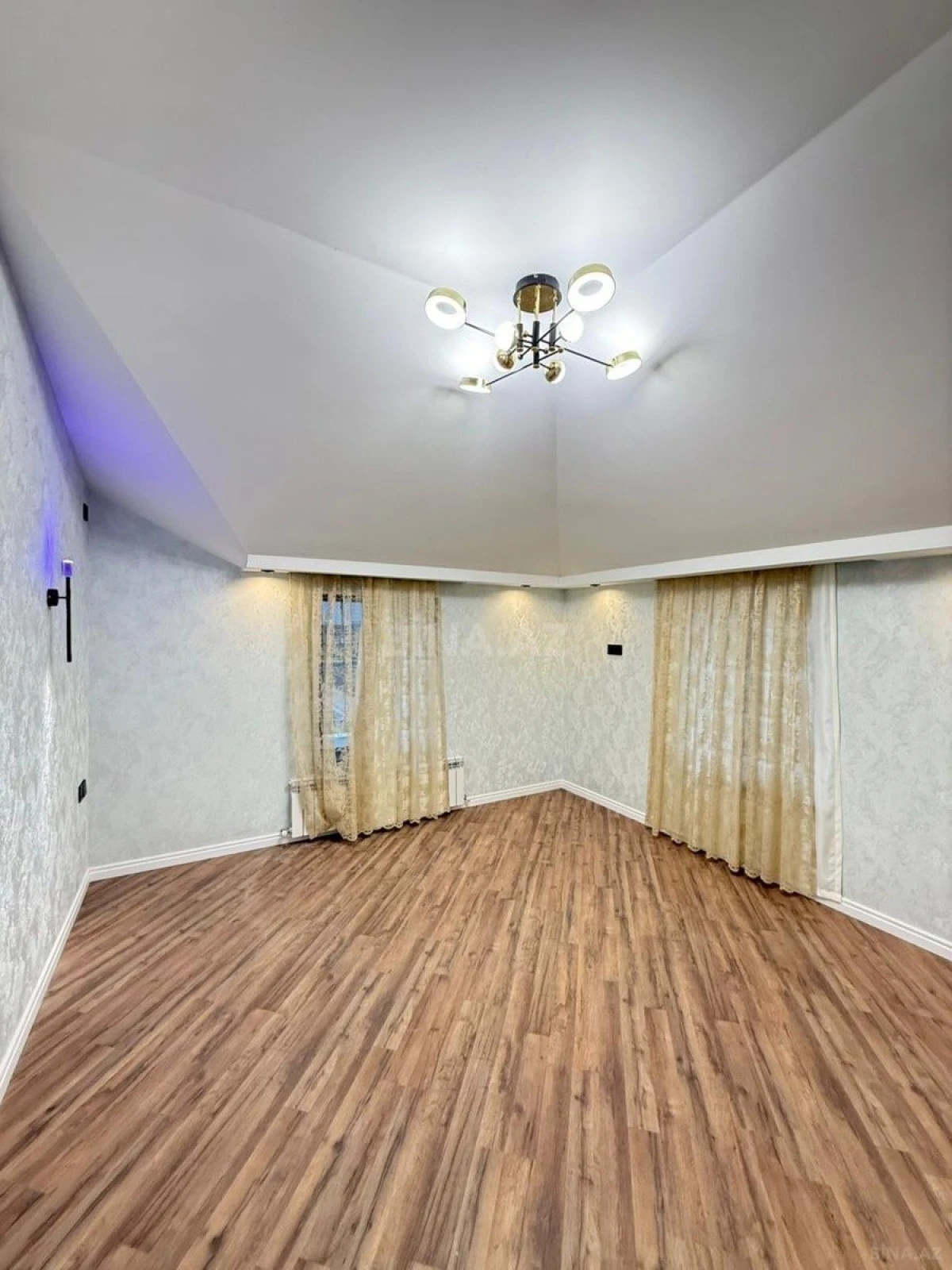 Satılır 4 otaqlı həyət evi 150 m²