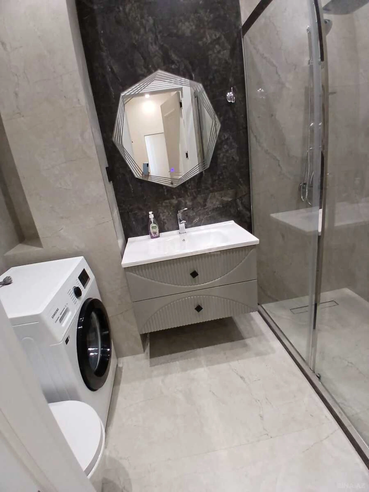 Kirayə verilir 3 otaqlı mənzil 85 m²