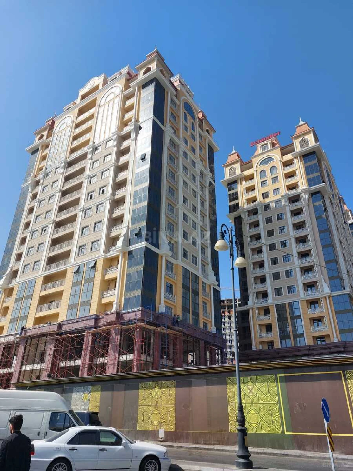 Satılır 3 otaqlı mənzil 148 m²