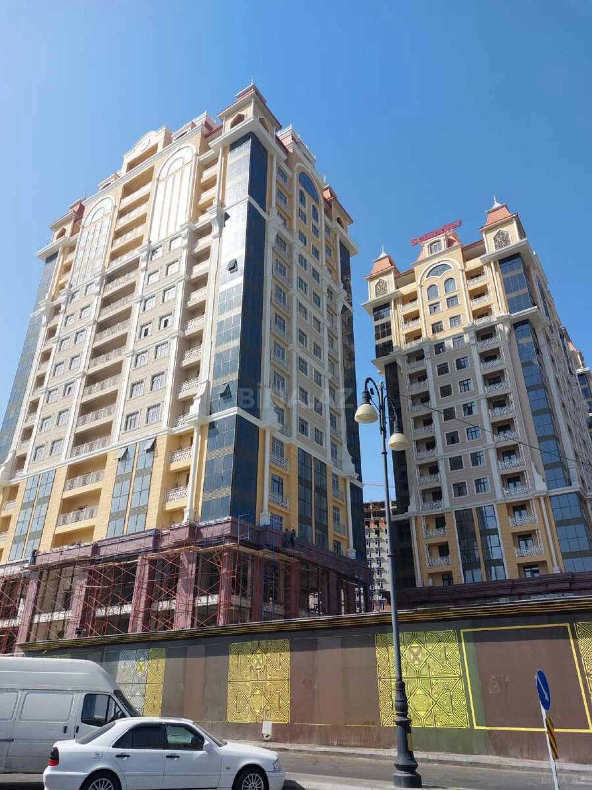 Satılır 3 otaqlı mənzil 148 m²