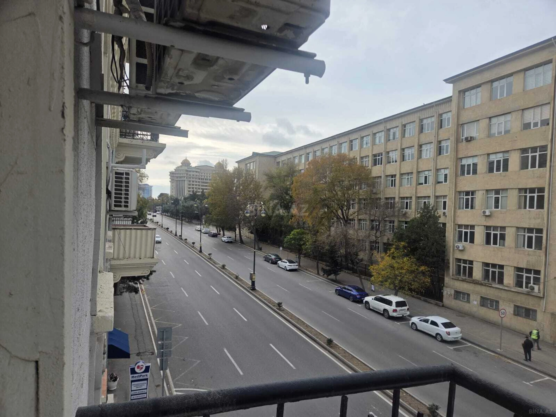 Satılır 3 otaqlı mənzil 90 m²