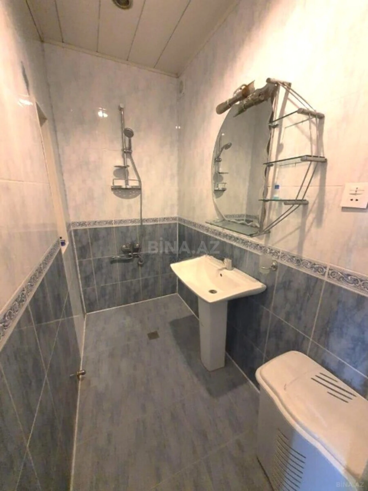 Satılır 4 otaqlı mənzil 110 m²
